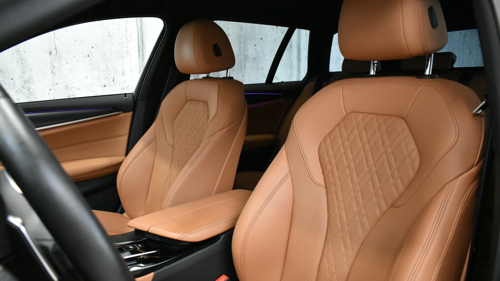 BMW Serii 5, 520