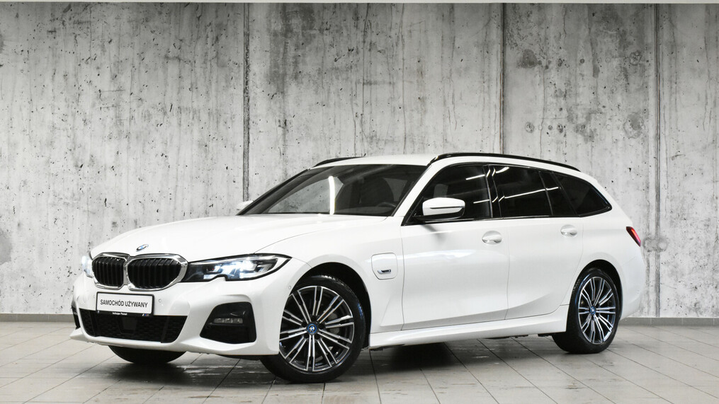 BMW Seria 3, 330