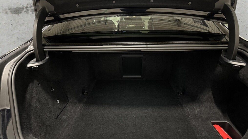 BMW Serii 7, i7