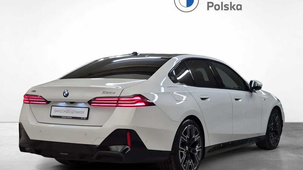 BMW Serii 5, 520