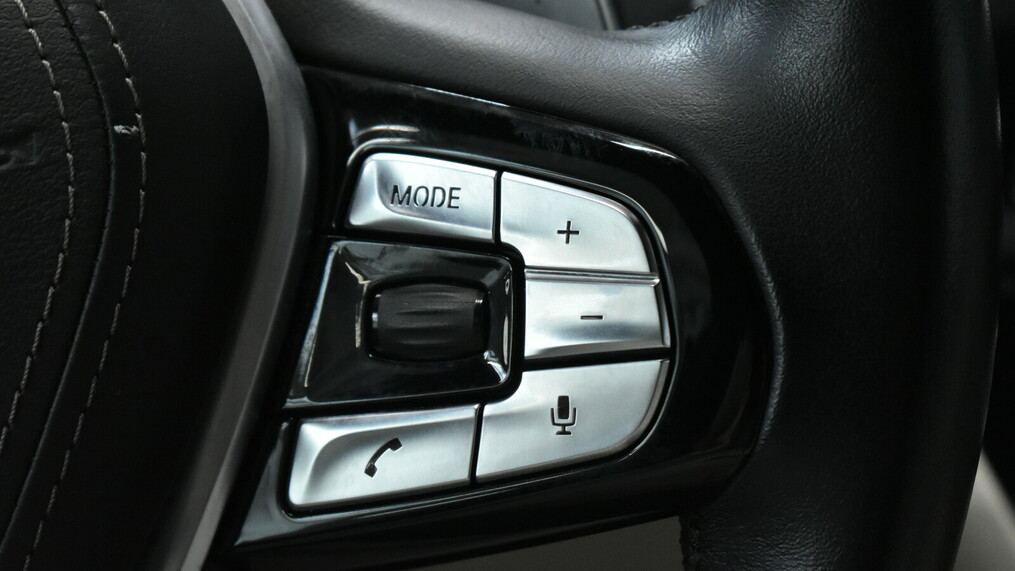 BMW Seria 5, 530