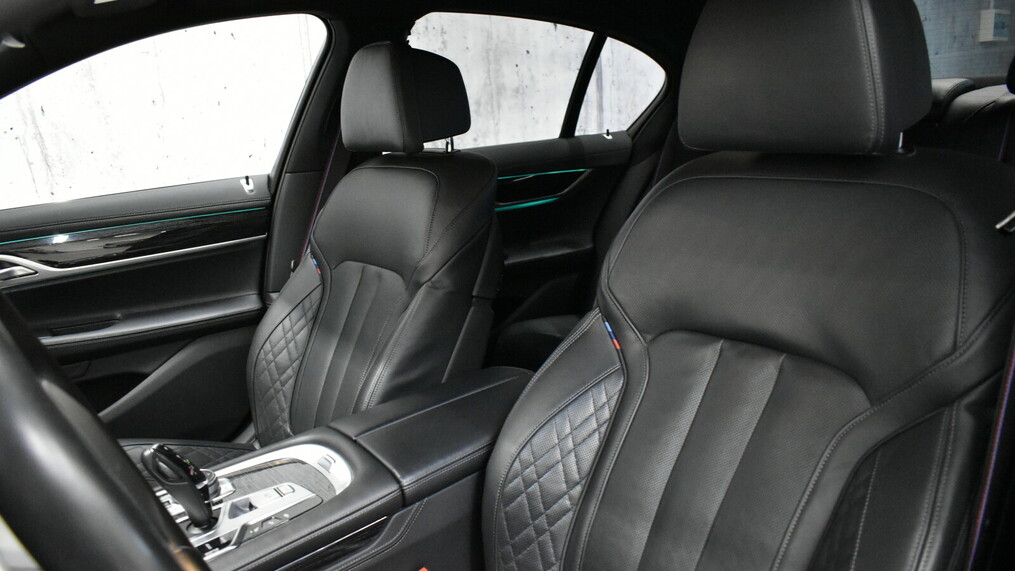 BMW Seria 7 730