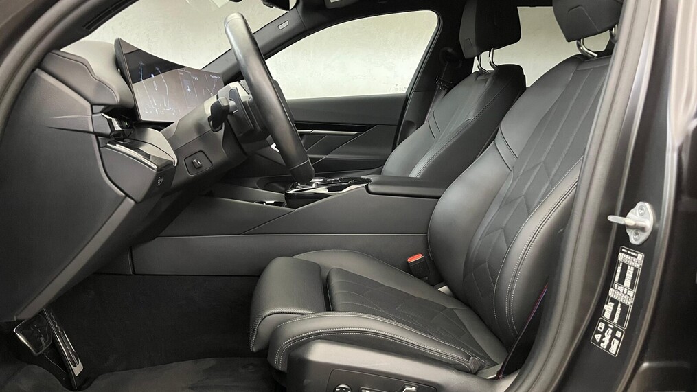 BMW Serii 5, 520