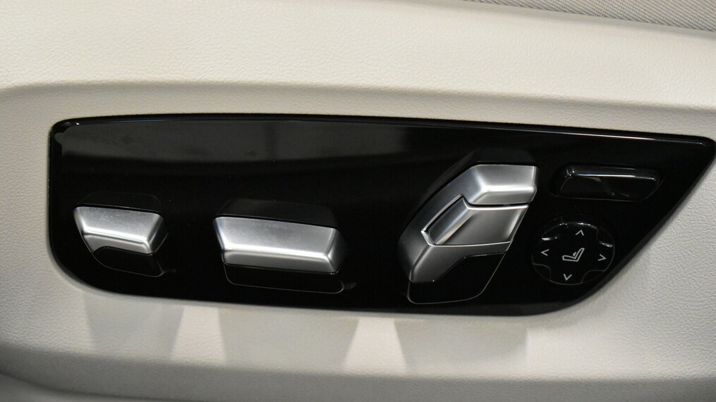 BMW Serii 5, 520