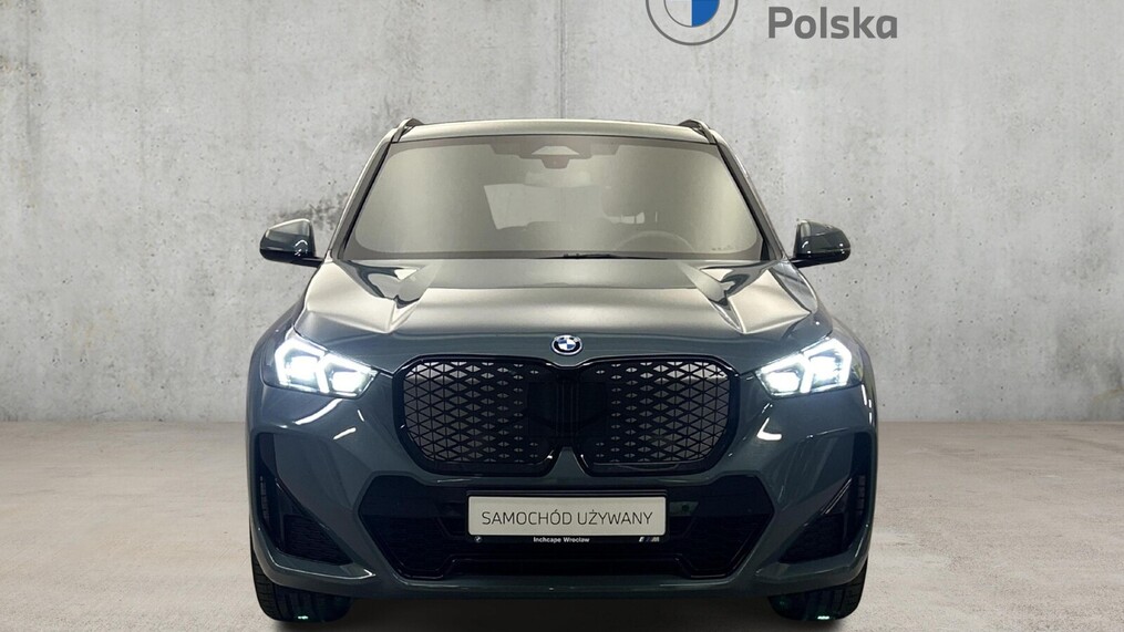 BMW iX1