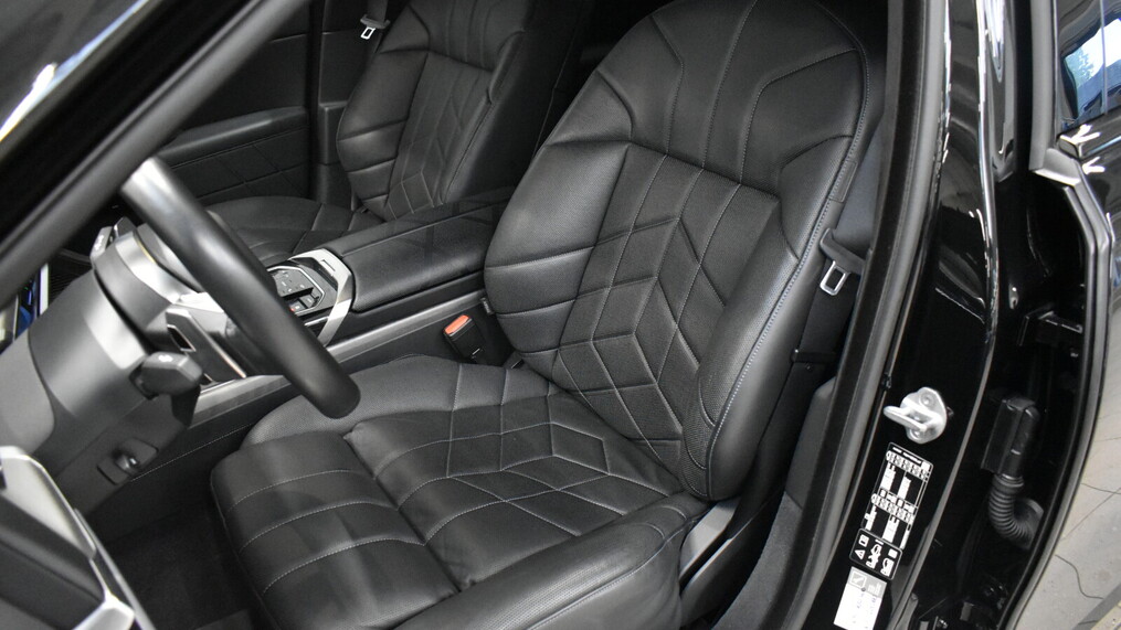 BMW Serii 7, 740