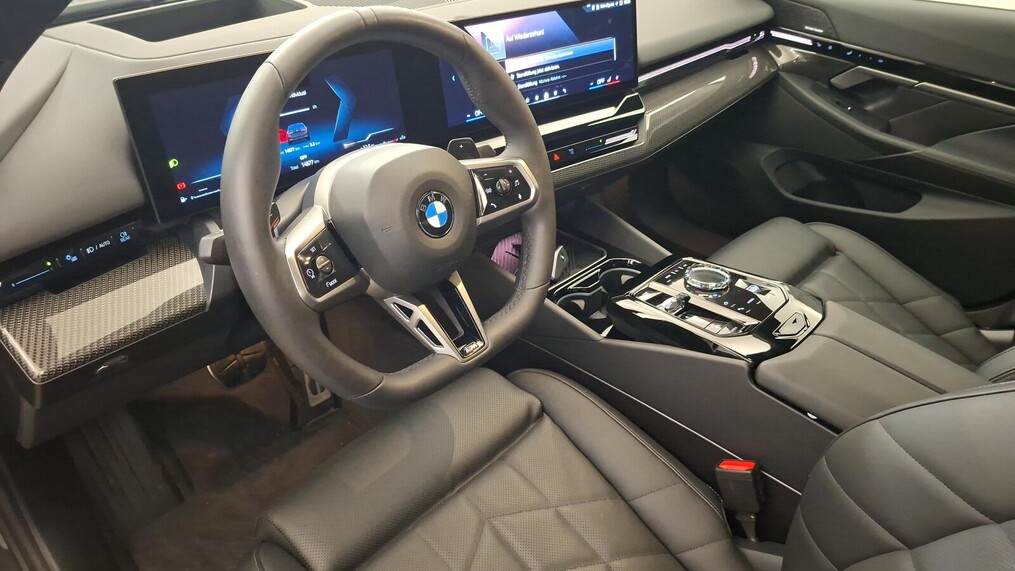 BMW Serii 5, 520