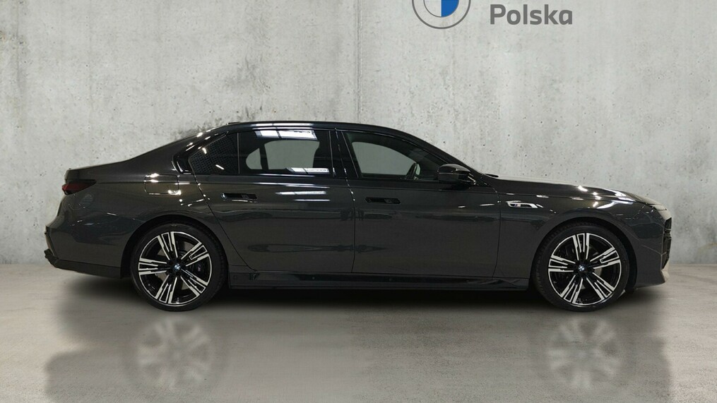 BMW Serii 7, 760