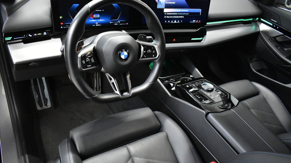 BMW Serii 5, 520