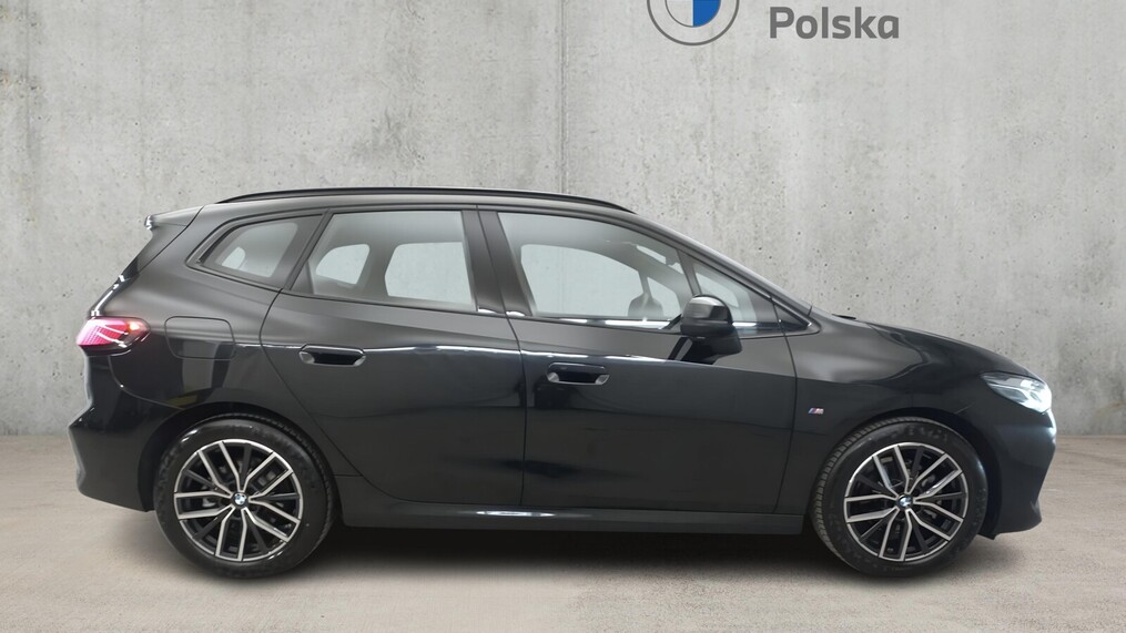 BMW Serii 2, 218