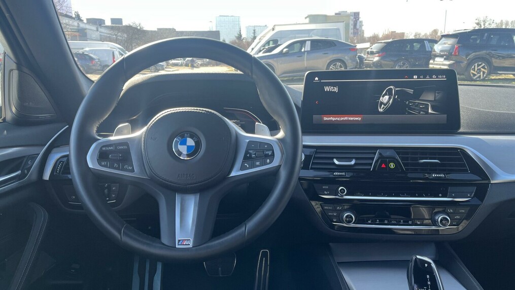 BMW Serii 5, 520