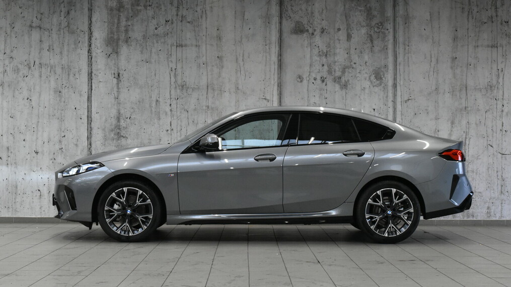 BMW Seria 2, 220