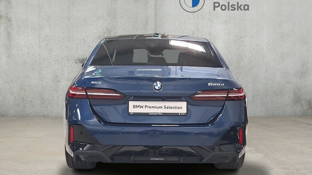 BMW Serii 5, 520
