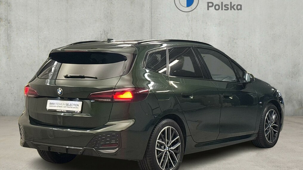 BMW Serii 2, 218