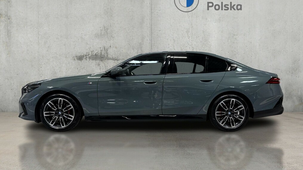 BMW Serii 5, 520