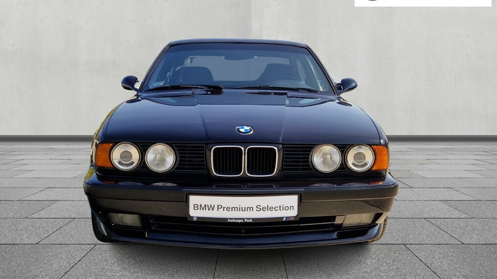 BMW Serii 5, 525