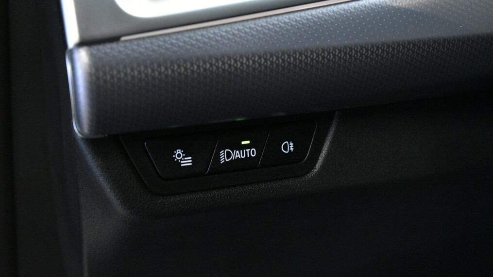 BMW Seria 2 218