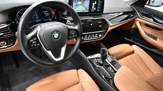 BMW Serii 5, 520