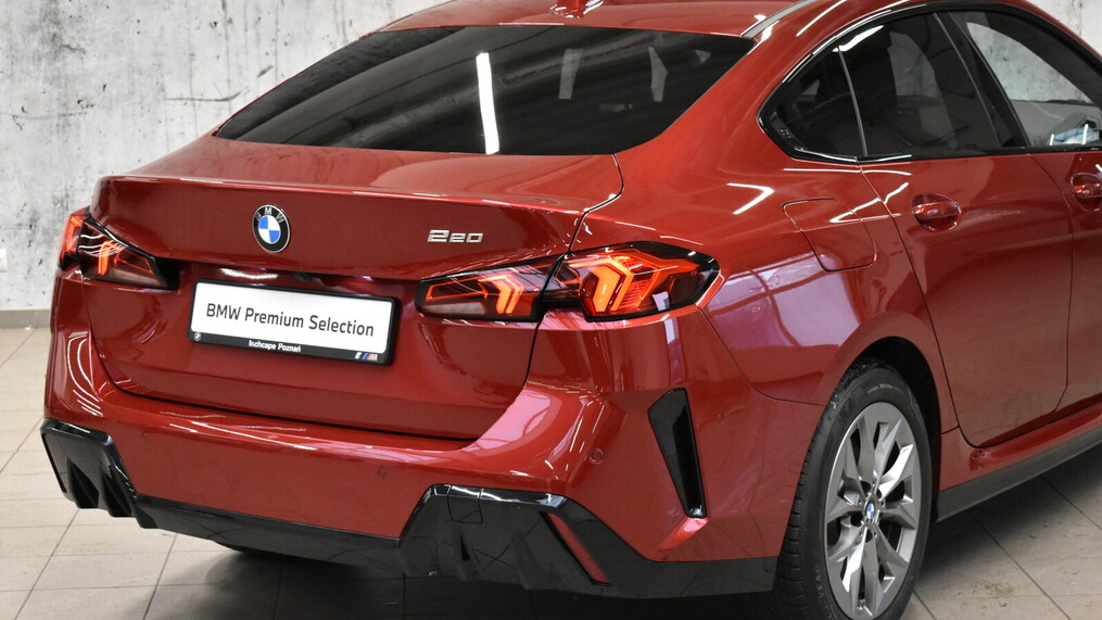 BMW Serii 2, 220