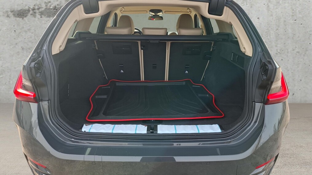 BMW Serii 3, 320