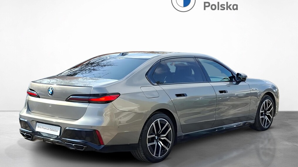 BMW Serii 7, 760