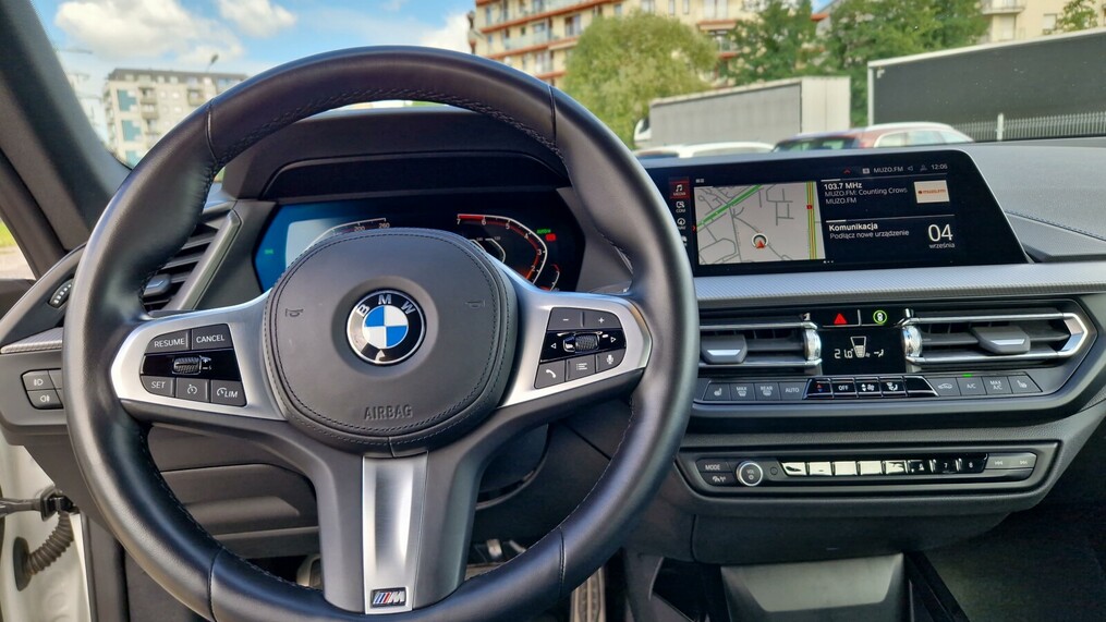 BMW Seria 2 218