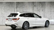 BMW Seria 3, 330