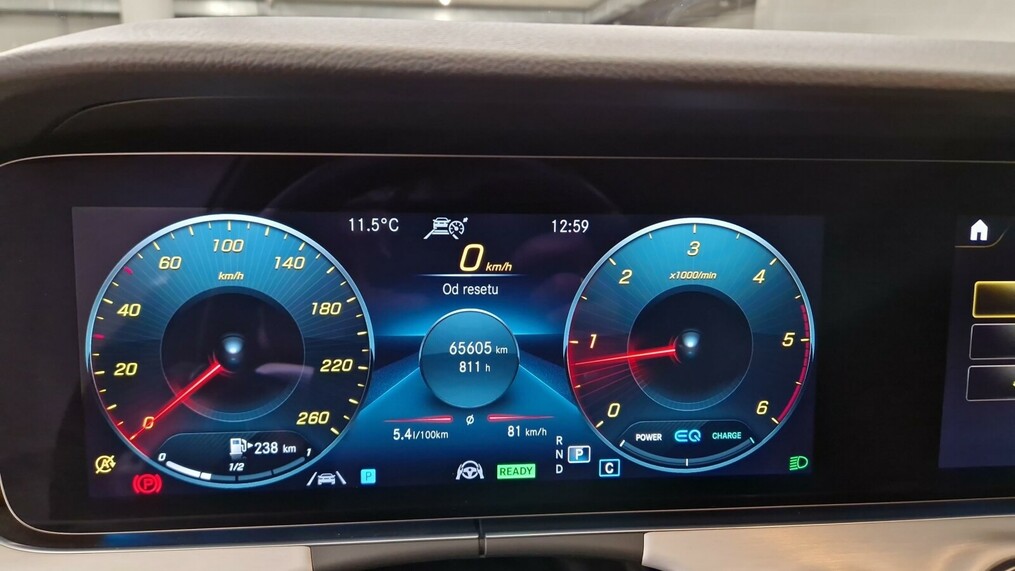 Mercedes-Benz E 220
