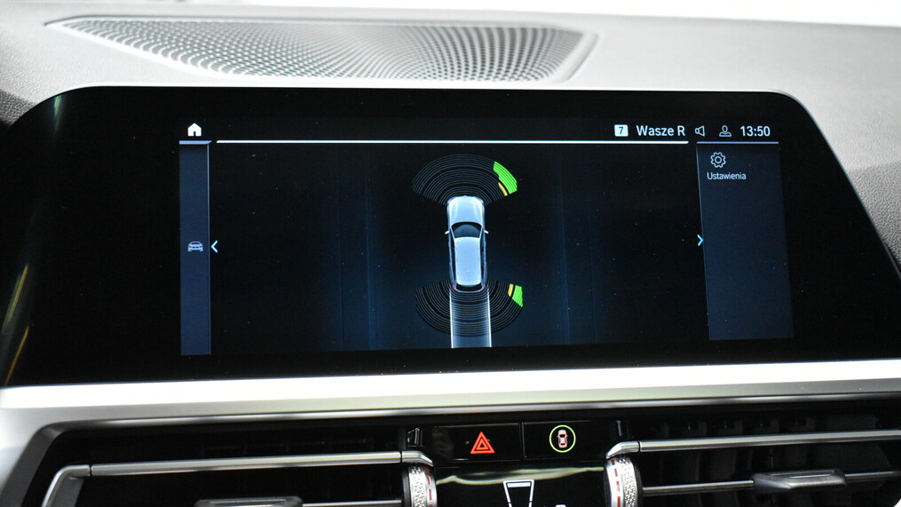 BMW Serii 3, 330
