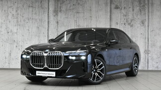 BMW Serii 7, 740