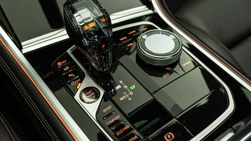 BMW Serii 8, 850