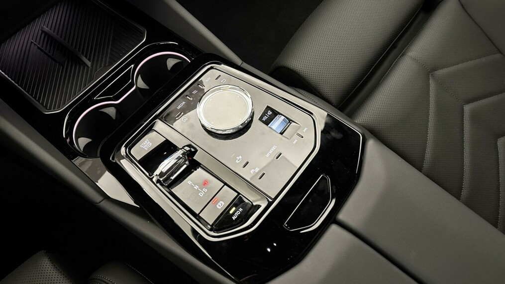 BMW Seria 5, 520