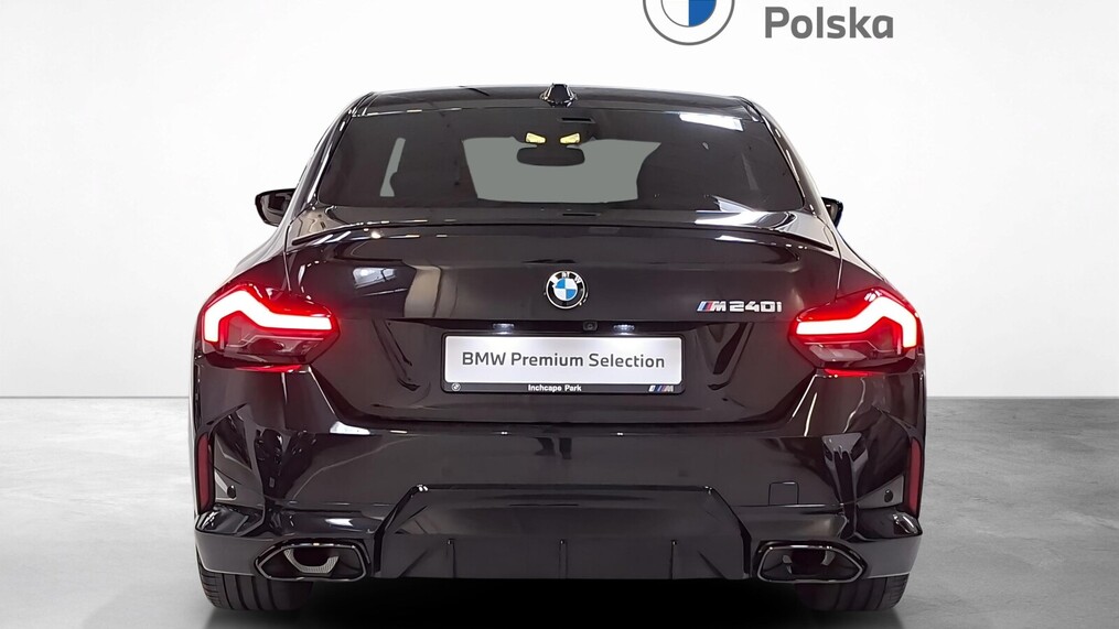BMW Serii 2, 240