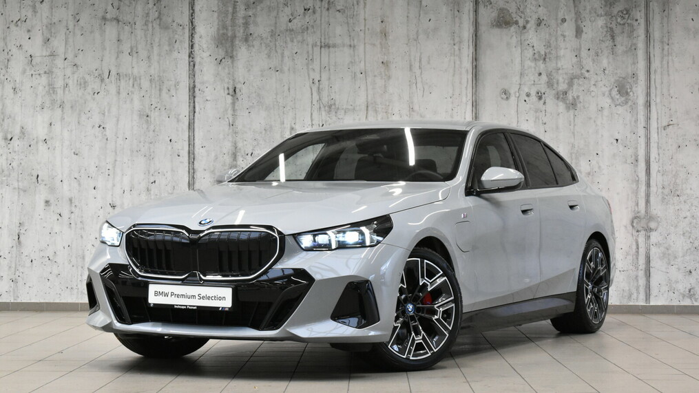 BMW Serii 5, 530