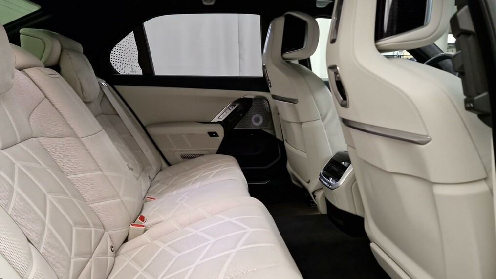 BMW Seria 7 740