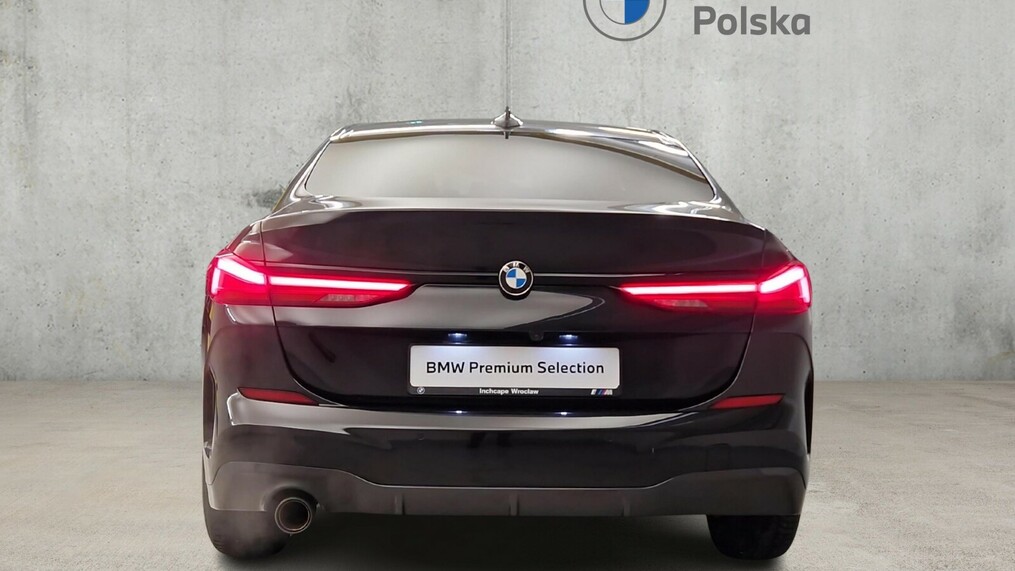 BMW Serii 2, 218