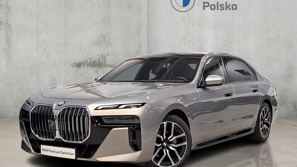 BMW Serii 7, 740
