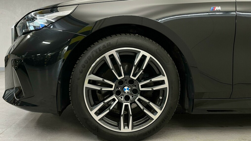 BMW Serii 5, 520