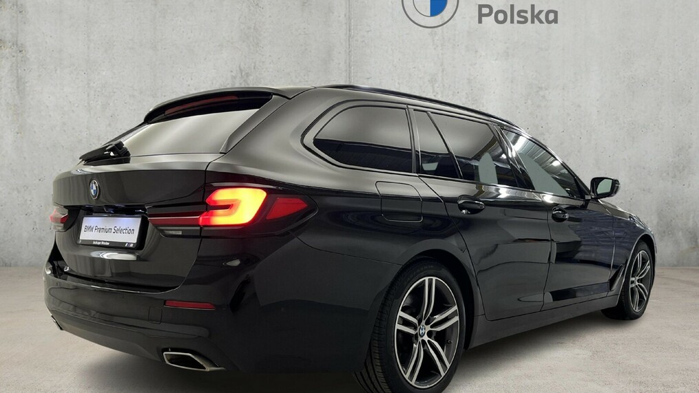 BMW Serii 5, 520