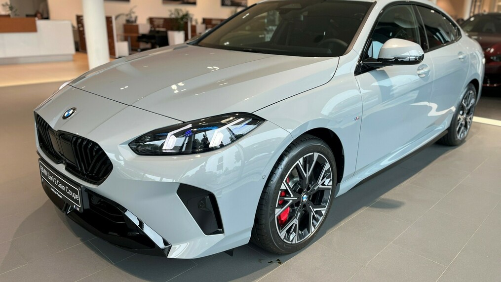 BMW Serii 2, 220