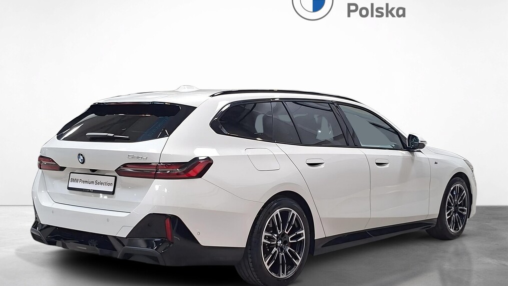 BMW Serii 5, 520