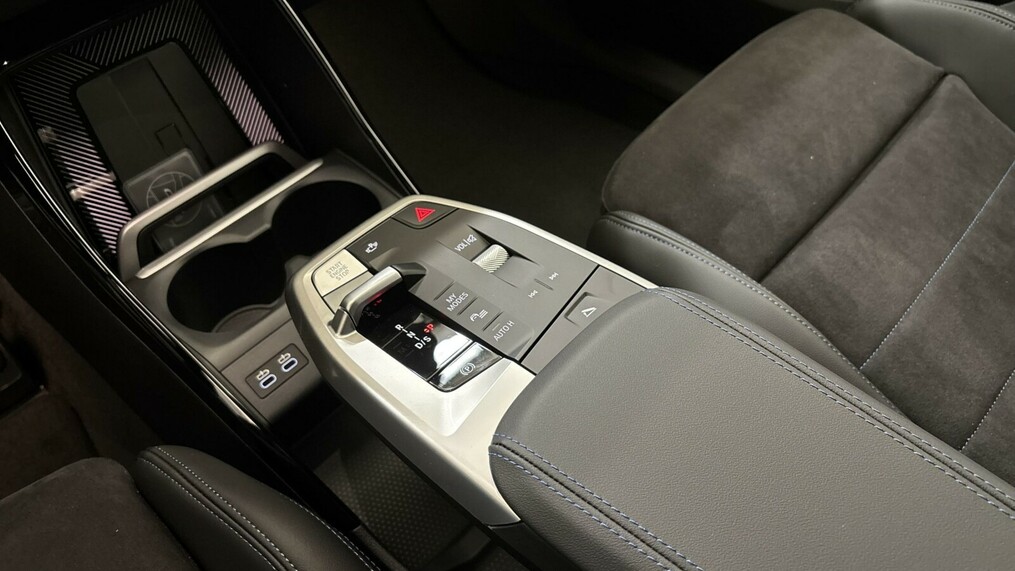 BMW Seria 2, 218