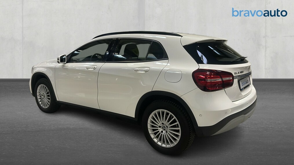 Mercedes-Benz GLA 180