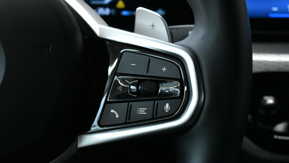 BMW Seria 3, 320
