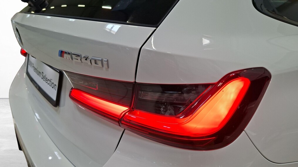 BMW Serii 3, 340