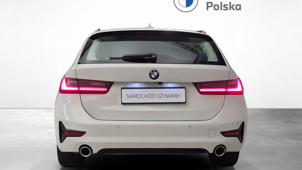 BMW Serii 3, 320
