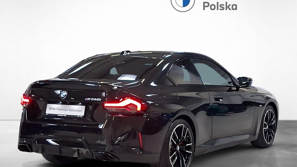 BMW Serii 2, 240