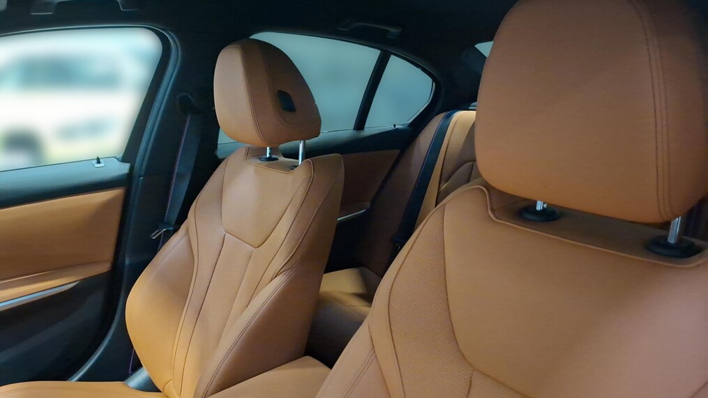 BMW Serii 3, 320