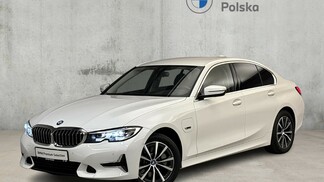 BMW Serii 3, 330