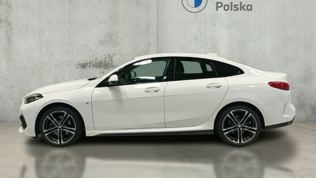 BMW Serii 2, 218